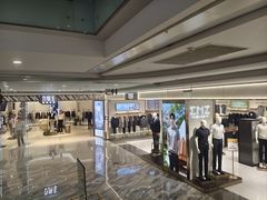 -王府井百货熙地港店