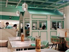 大堂-姚姚酸菜鱼·金戈戈香港豉油鸡(喜荟城联名店)