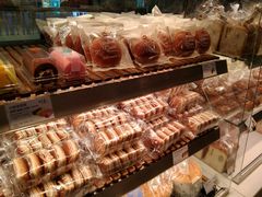 -巴黎贝甜(大宁国际商业广场店)