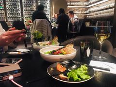 自助取餐区-wineapp葡萄酒餐吧(外滩金融中心店)