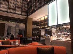 -飨食汇全日制餐厅·昆山皇冠假日酒店(九方店)