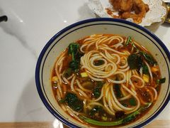 -窄巷口生烫牛肉米线(客村店)