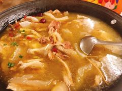 -霄汉牛三鲜湖北砂锅菜(万松园2店)