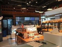 面包甜点陈列柜-格瑞思动物奶油生日蛋糕(圆融店)