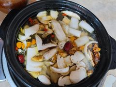 -蘑统田下·野生菌火锅