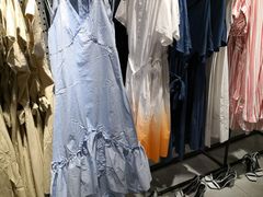 -URBAN REVIVO(七宝领展广场店)
