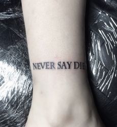 -蜉蝣刺青纹身定制