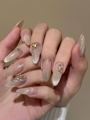 -LISSOM莉森 Nail ·美甲美睫原创定制店