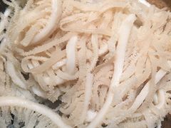 -老牌坊云南鱼豆花火锅(嵩山店)