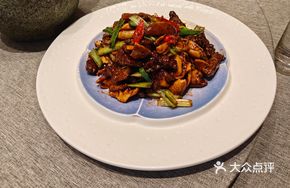 Yunnan Mushroom Stir-fried with Fresh Yellow Beef