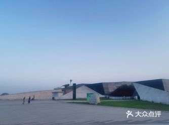 浏览观光车，美女去的话一定要穿上平鞋哦 园区比较大