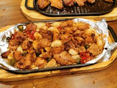 -老东镇啤酒屋海鲜加工·蒸汽海鲜·海鲜烧烤(台东店)