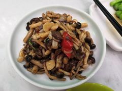 珍菌爆黄牛肉-东鑫记港式茶餐厅(南京东路店)