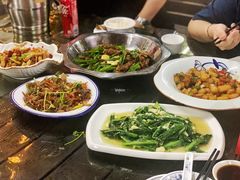 -二厨·吊桥小院·脆皮烧鸡公·本地农家菜(沿江西路店)