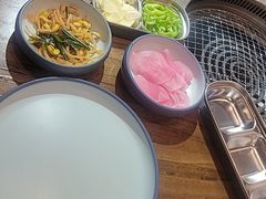 -明洞阿姨·韩式酱蟹烤肉·创意料理(三元桥店)