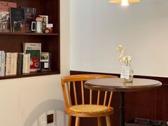 -Café Monson