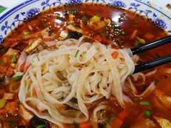 铡面汤面-令氏家外家周秦食府(高新店)