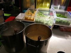 -钢管厂五区小郡肝串串香(奥克斯广场锦城万达店)
