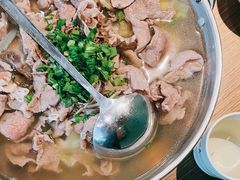 翘脚牛肉大锅-肖四女乐山跷脚牛肉(世博源店)