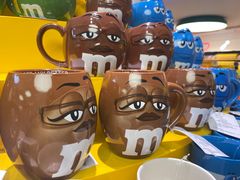 -m豆巧克力世界(上海世茂广场店)