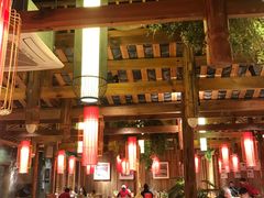 -野山舂·贵州现舂酸汤火锅(鸿通城店)