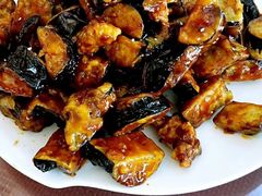 焦糖茄子牛肉粒-桃子餐厅·天津菜(红星路直营店)