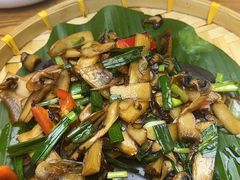 -云海肴·汽锅鸡·云南代表菜(天山百盛优客店)