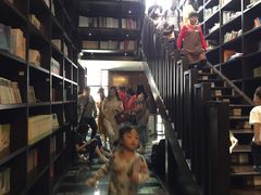 -钟书阁(松江泰晤士小镇店)