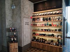 零售区-星巴克臻选(湖滨道店)