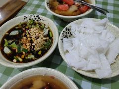 -余庆小吃(小吃一条街店)
