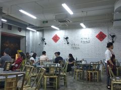 大堂-咏勝锑锅麻辣烫(净居寺路总店)