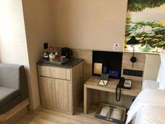 -杭州西湖湖滨银泰亚朵酒店