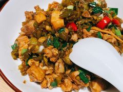 酱椒炒鸡-胡子大厨·超级小炒肉(晶耀前滩店)