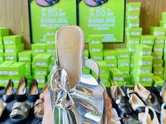 -广州周大福金融中心