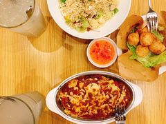 菠萝鸡肉炒饭-转角遇到爱(江南西路店)