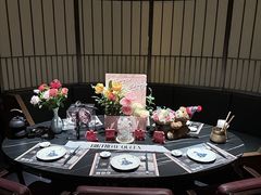 -雍容荟帝王蟹活龙虾展台自助(IFS黑金店)