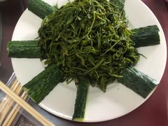 -华龙特色大骨鸡农家菜馆