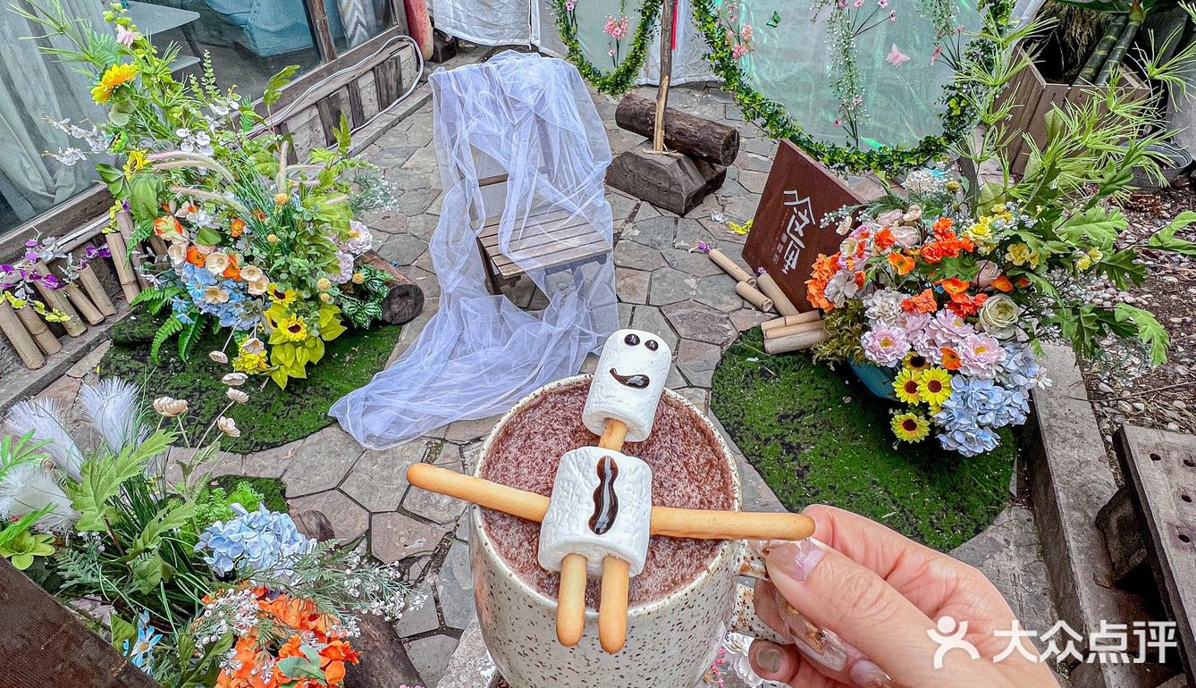 沈阳的春日后花园！！太美好了！！