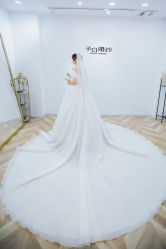 -予白婚纱礼服馆