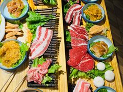 -明洞阿姨·韩式酱蟹烤肉·创意料理(三元桥店)