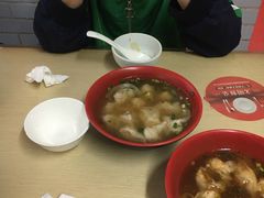 -张阿三馄饨店