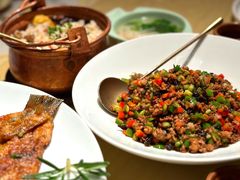 黑三剁-一坐一忘云南菜(卓悦中心)