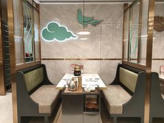 卡座-稻香酒家·33年老字号·港式粤菜(富邦中心店)