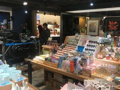 -猫的天空之城概念书店(苏州诚品店)