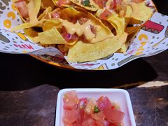 墨西哥玉米片配莎莎-Famous肥猫墨西哥音乐餐吧(五棵松华熙LIVE店)