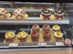 -花花卷卷·鲜食蛋糕(静安久光百货店)