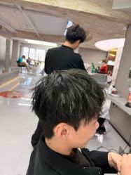 -宫铭烫发染发接发店