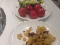 -洪氏嗨捞·广东猪肚鸡·椰子鸡火锅(西咸万象城店)