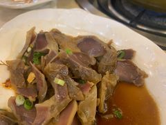 -渝君重庆火锅(嘉宾路店)