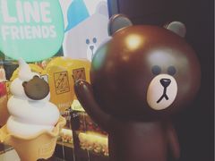 -LINE FRIENDS Garosu-gil Flagship Store